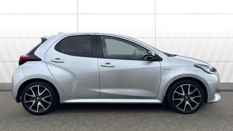 Toyota Yaris 1.5 Hybrid Dynamic 5dr CVT Hybrid Hatchback